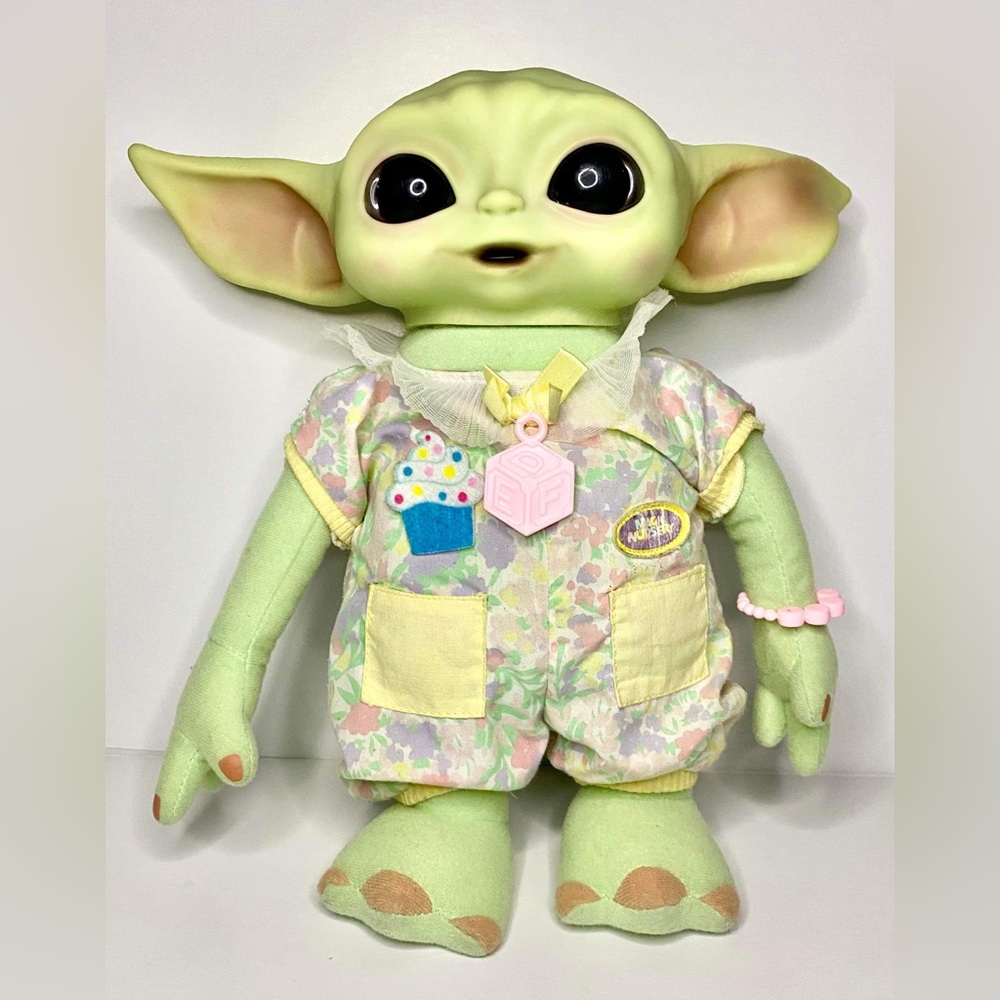 Star Wars Reborn Baby Yoda With Baby Clothes And Accessories- Rare